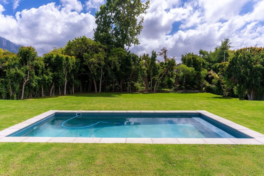 5 Bedroom Property for Sale in Constantia Western Cape